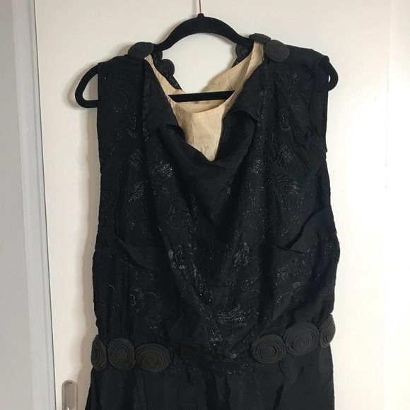 Vintage 1920s Black Silk Crepe Flapper Dress with Beaded Bird Design - Picture 6 of 16